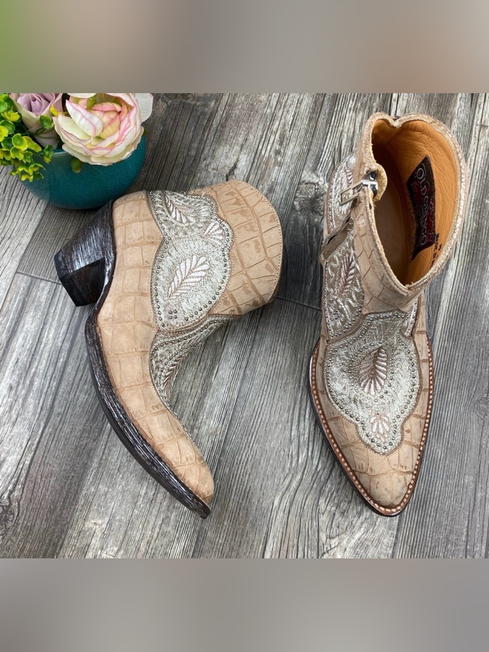 Old Gringo Bianca Booties Bone Croc Embossed Leather Western Ankle Boots Sz 8B